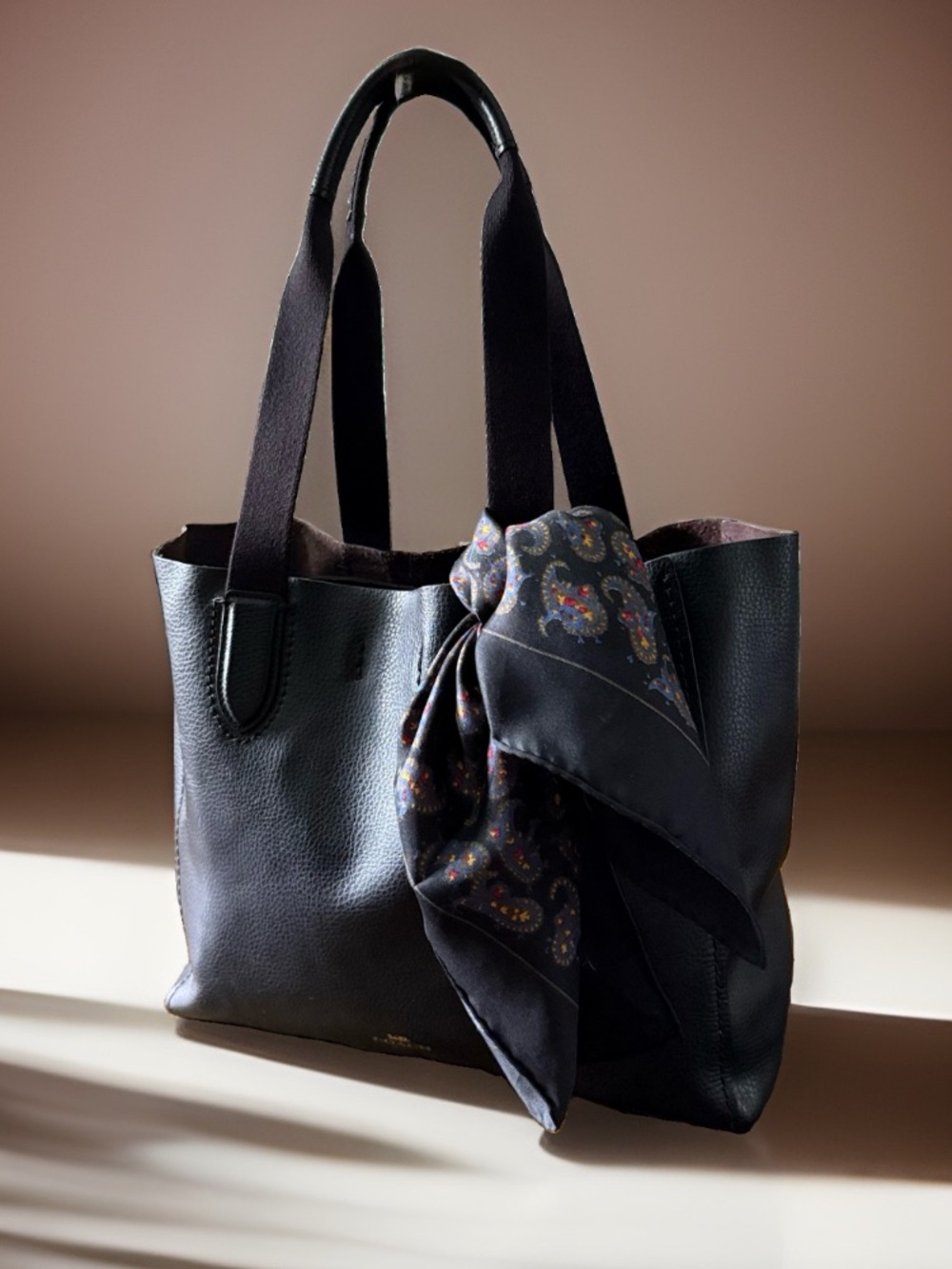 🖤✨ Coach Large Derby Pebbled Leather Tote – Everyday Luxury
